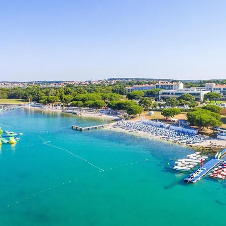 Gorgeous In Μεντουλίν